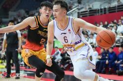 开云体育app-江苏男篮险胜对手，成功晋级
