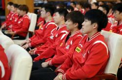 开云体育官方网站-关于中国顶尖球队齐聚赛场，竞技水平备受赞誉的信息