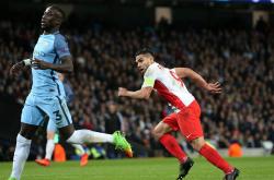 开云体育官网-摩纳哥客场告负，法国联赛前四梦破灭