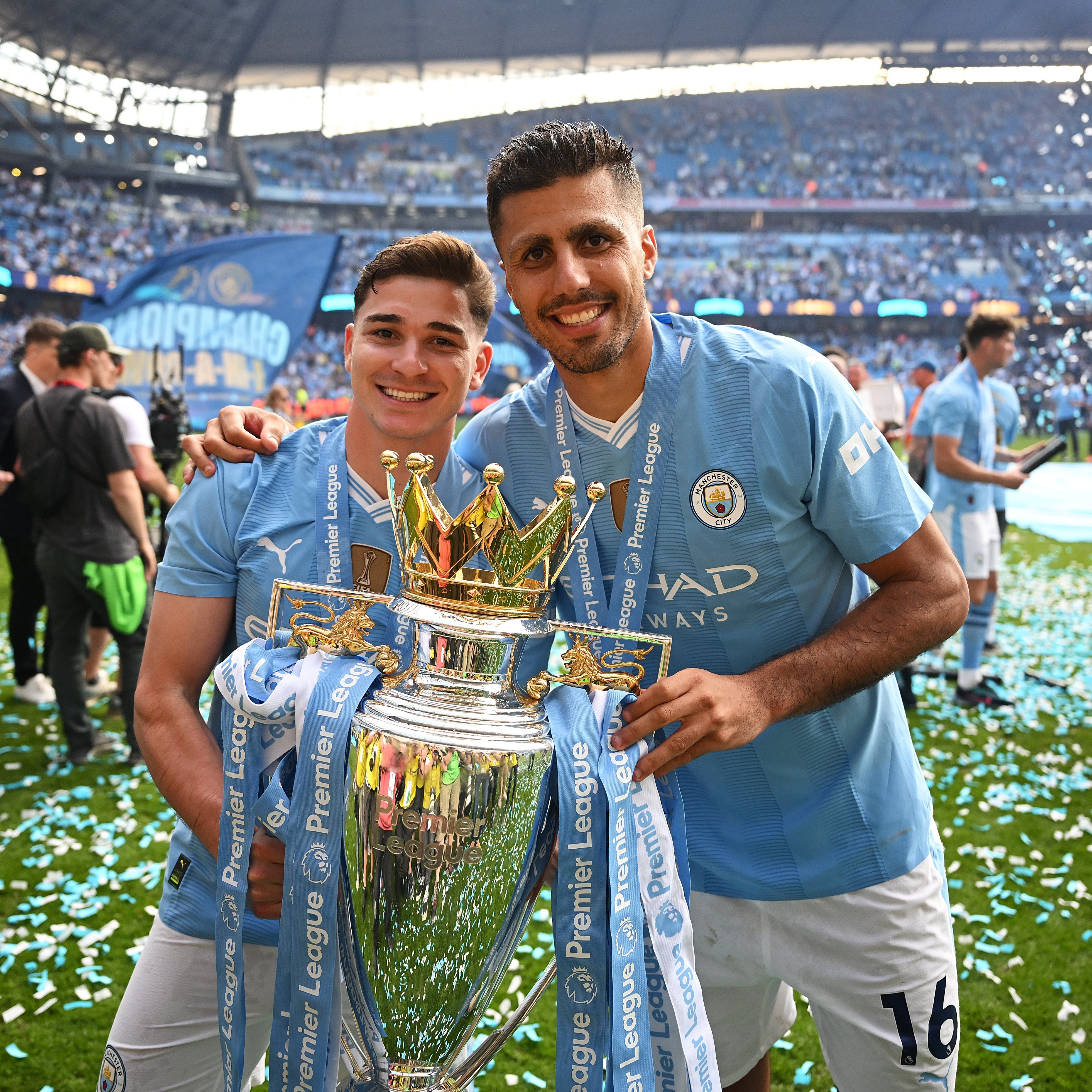 曼城中场完美传球，助球队赢得关键欧冠战的简单介绍