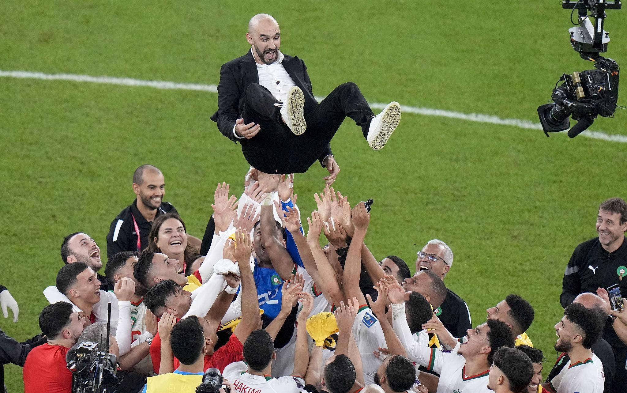 包含摩洛哥球队力克对手力夺胜利的词条