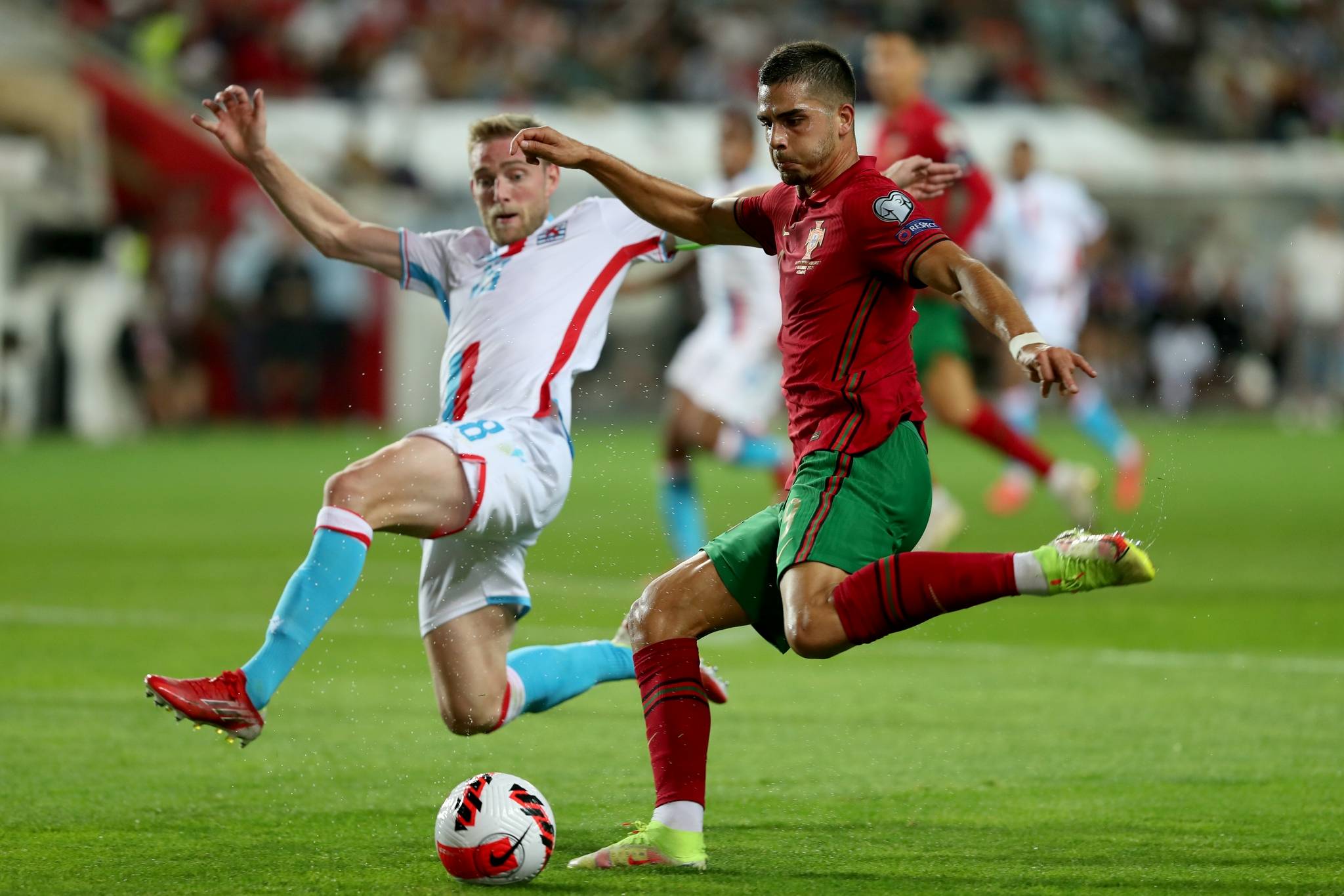 欧洲杯:西班牙战胜斯洛伐克,晋级16强赛 欧洲杯:西班牙战胜斯洛伐克,晋级16强赛