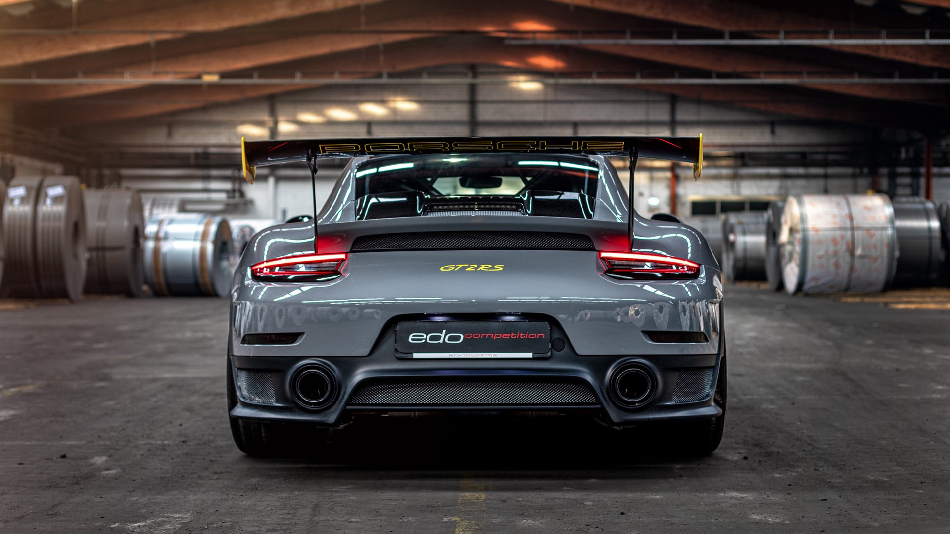 从绿茵场到国际舞台，库尔图瓦的门神统治与新西兰对华出口的强势破门